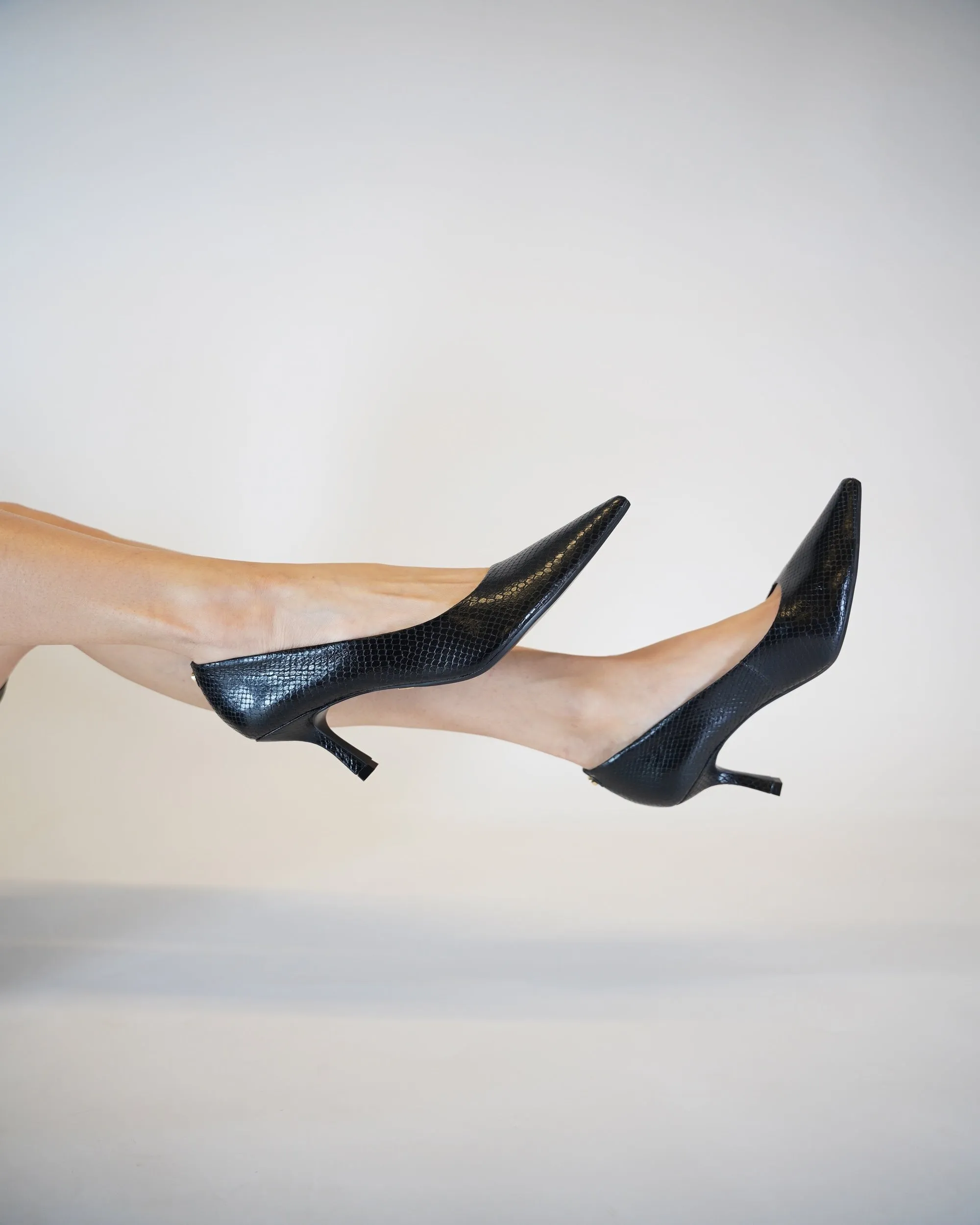 Black Croc Embossed Leather Pump